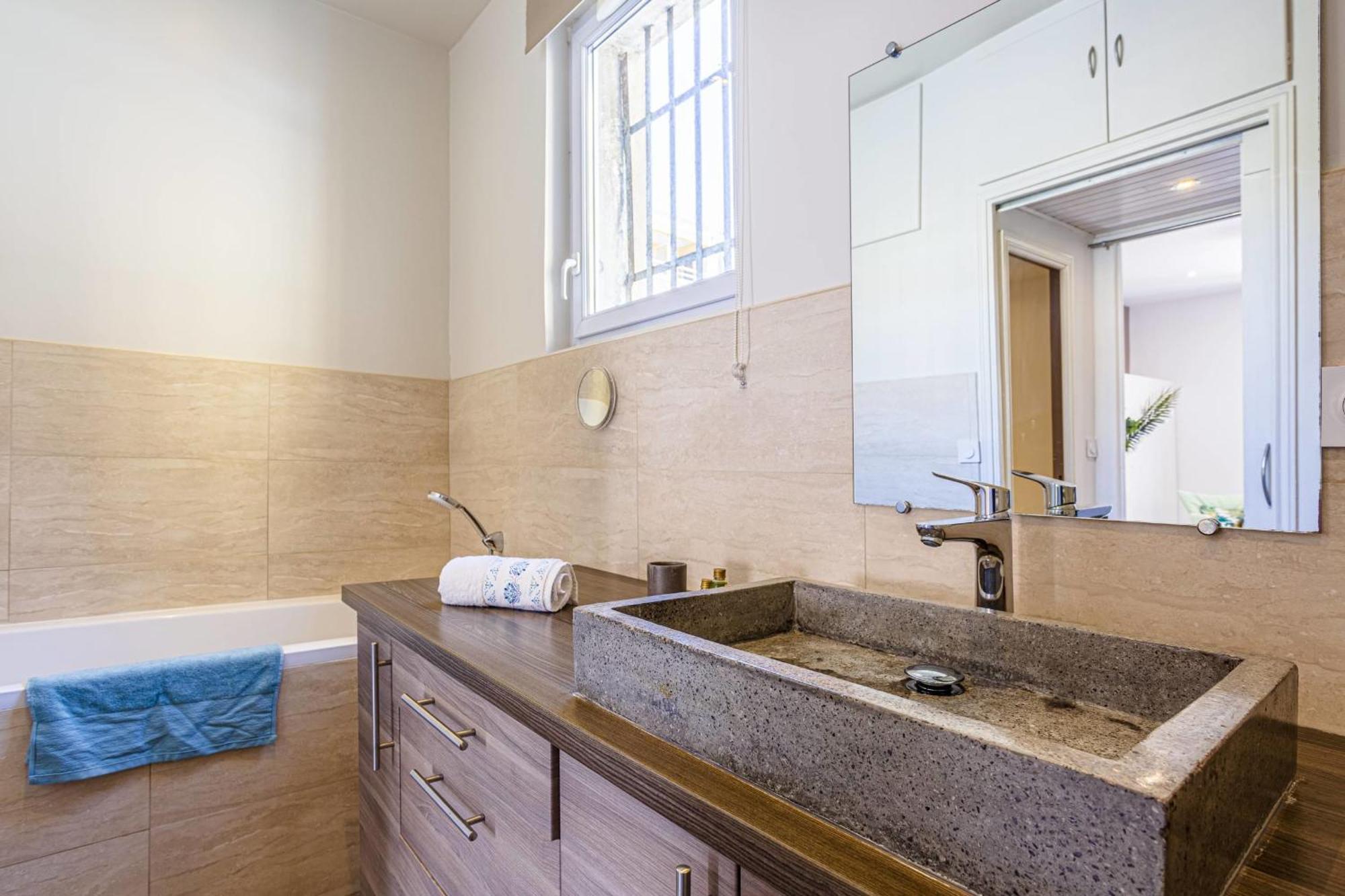 Guisol - Typical Nice 3 Bedroom Ac Near Port מראה חיצוני תמונה
