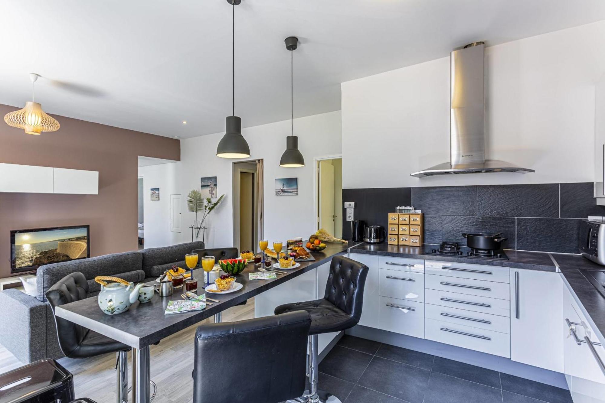 Guisol - Typical Nice 3 Bedroom Ac Near Port מראה חיצוני תמונה