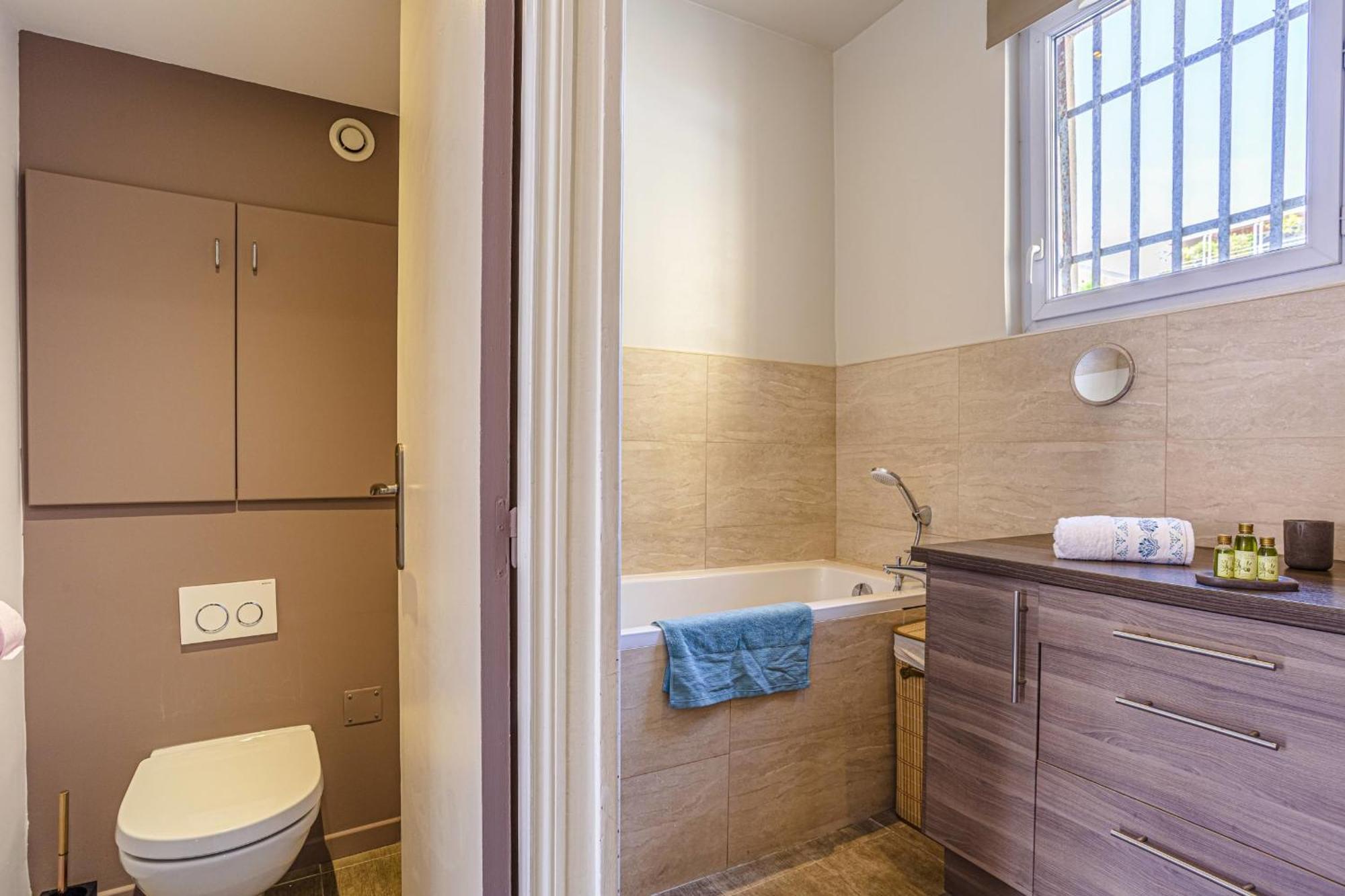 Guisol - Typical Nice 3 Bedroom Ac Near Port מראה חיצוני תמונה